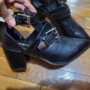 Shein Black French Pointed Heels Size 39